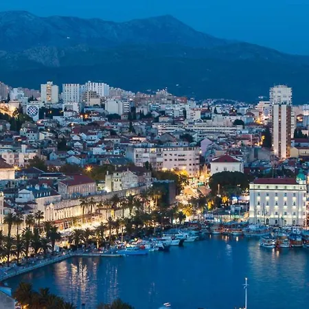 Adora Apartament Split